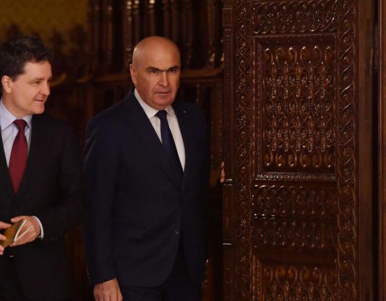 Nicuzor Dan ii invita miercuri la Cotroceni pe liderii partidelor din fosta coalitie pentru Legea