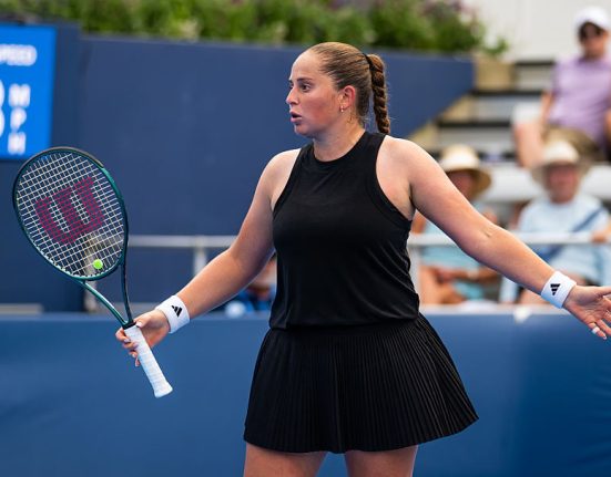 Ostapenko a starnit din nou controverse Adversara a refuzat sa i dea mana dupa un final dramatic