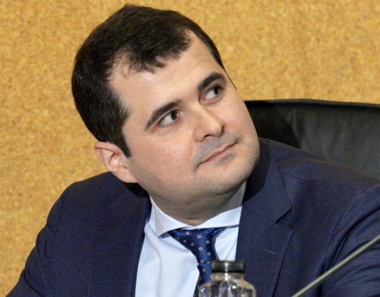 Premierul Republicii Moldova efectueaza prima sa vizita oficiala in Romania Vasile Tofan va discuta cu
