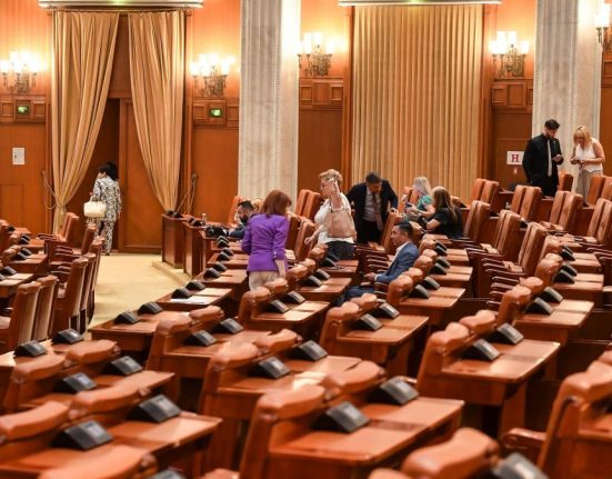 Proiectul pentru decarbonizarea sectorului de incalzire si racire a recept votul plenului Camerei