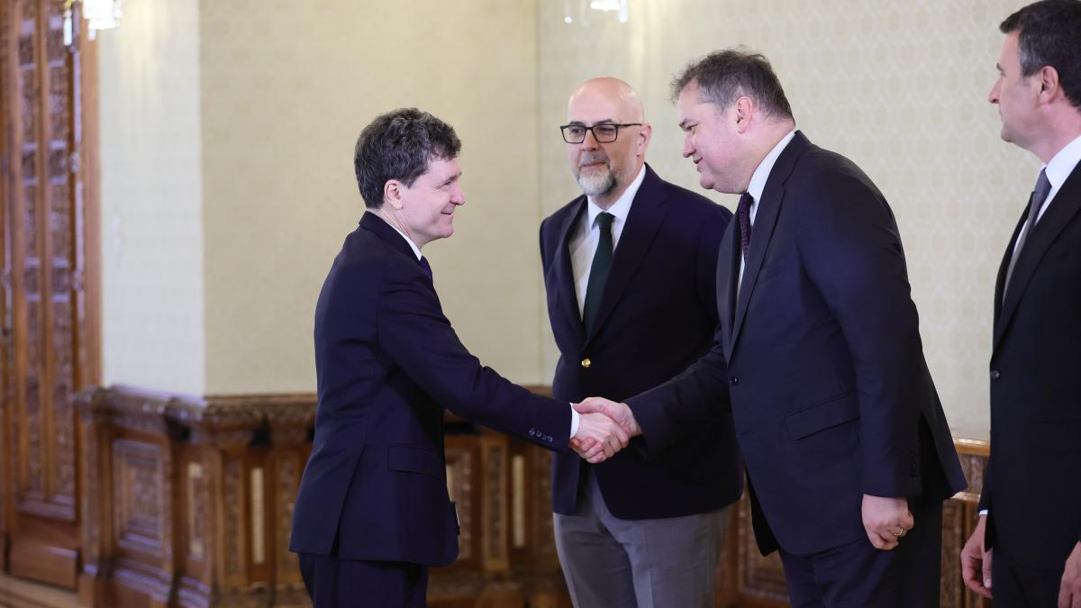 UDMR indeamna partidele sa renunte la orgolii Cseke Attila Nu este vorba de iubire Putem