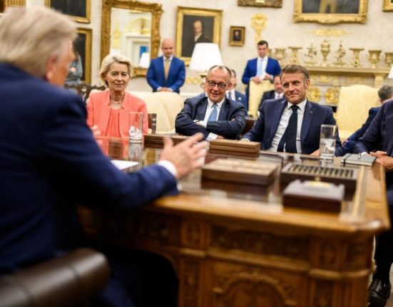 WSJ Tragem o linie aici Nu mai este cale de intoarcere In spatele usilor inchise ale discutiilor