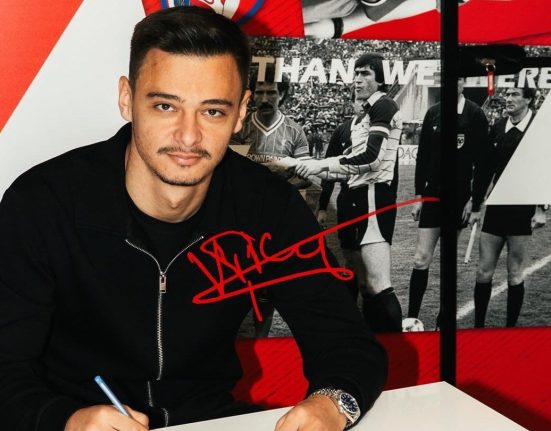 farul la convins pe valentin ticu fostul fundas al lui dinamo a fost oficial prezentat