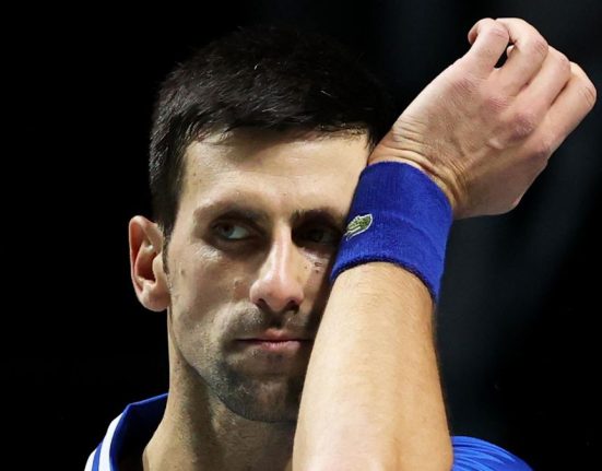 scandal la wimbledon djokovic a explodat impotriva arbitrului nu mi pasa de sinner nu respectati nimic