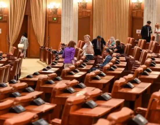 CCR dezbate sesizarea lui Grindeanu pe conflictul Guvern-Parlament la SAFE