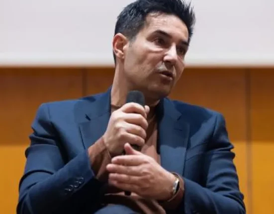 Corlățean: Programul lui Mureșan nu mai are capitol de politică externă