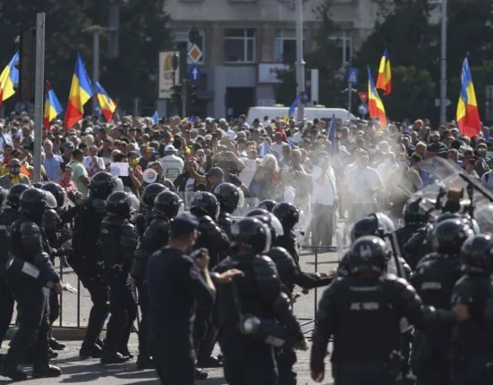 Grindeanu îi cere lui Bolojan discuții cu fermierii: „Numai prin dialog se detensionează”