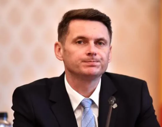 Mihai Fifor cere lămuriri despre cei trei generali prezenți la audierea lui Radu Miruță