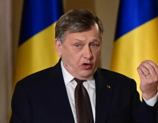Nicușor Dan anunță un nou premier luni: „Cer partidelor să vină cu o soluție”