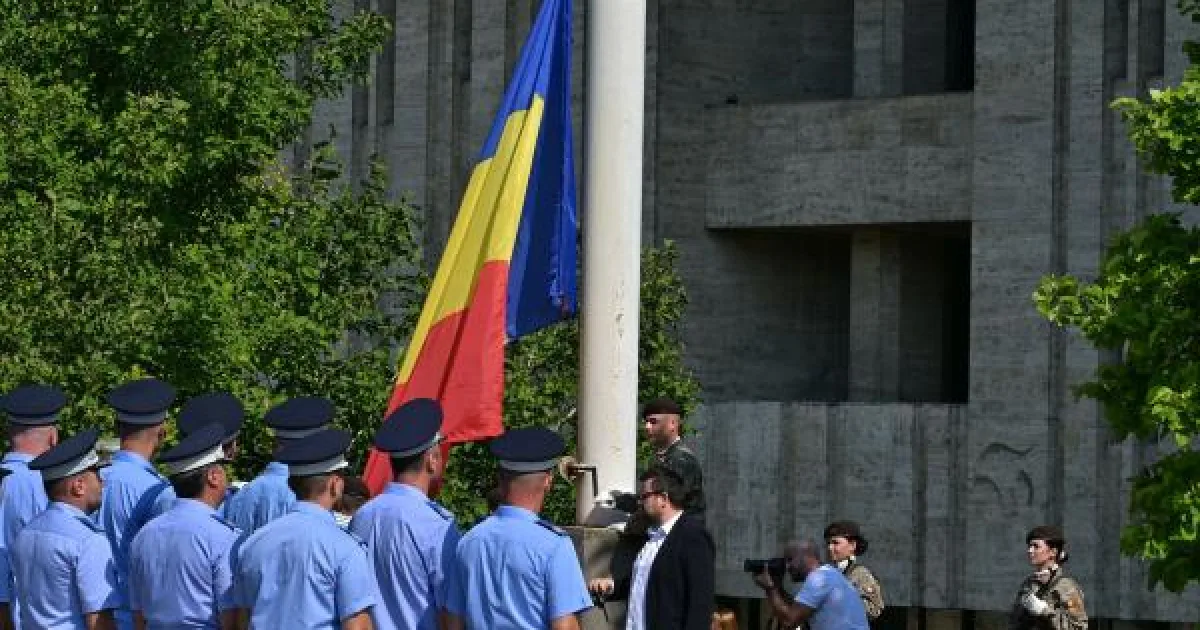 Primele poze din avionul cu politicieni și magistrați spre Mykonos. Cine e autorul