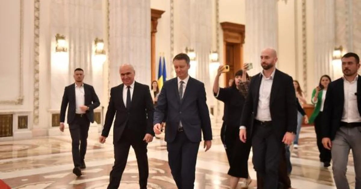 Radu Miruță, supărat după o oră în trafic pe Valea Oltului: „Patru oameni lucrau”