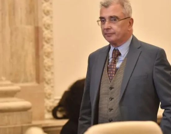 Schița Guvernului Mureșan: independent la Justiție, Turcan la Muncă, Nazare la Finanțe