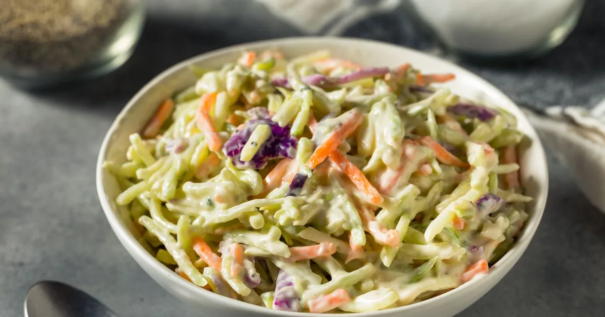 Trucul pentru Coleslaw să nu lase apă, înainte de dressing 1 Trucul pentru Coleslaw să nu lase apă, înainte de dressing