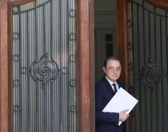 Bolojan refuză guvernarea cu PSD: Fără PNL nu ar mai exista un paravan