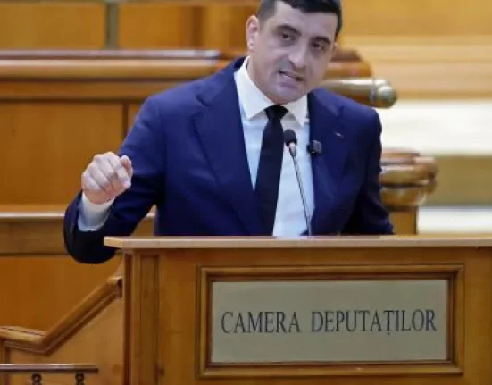 Ce au adus parlamentarii la votul pentru Guvernul Niculescu