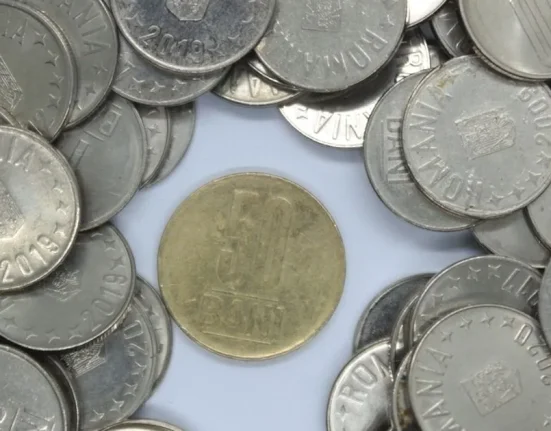 Ce se întâmplă dacă pui o monedă într-un colț al casei. Trucul puțin cunoscut