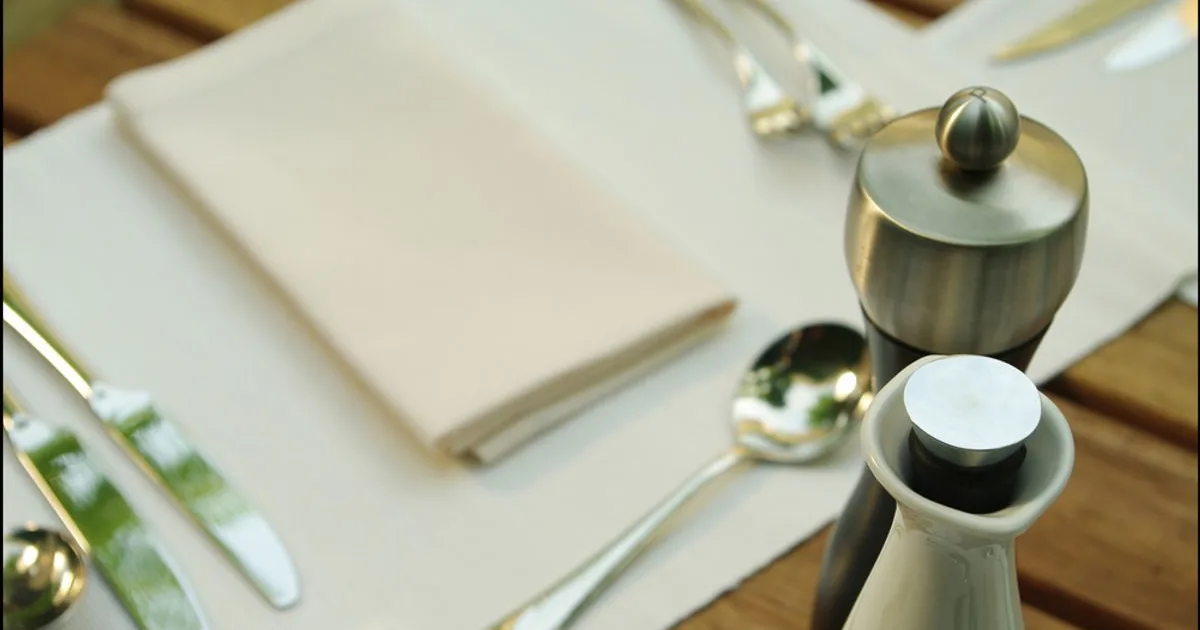 Cel mai murdar obiect de pe mesele din restaurante: până la 185.000 de bacterii