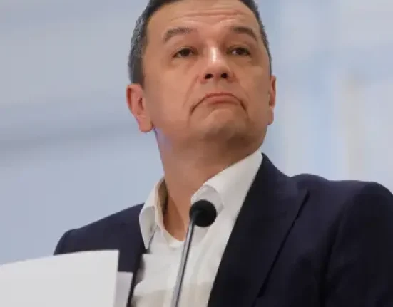 Congres USR: Miruță vs. Buzoianu. Trei tabere se luptă pentru un pol de dreapta cu PNL