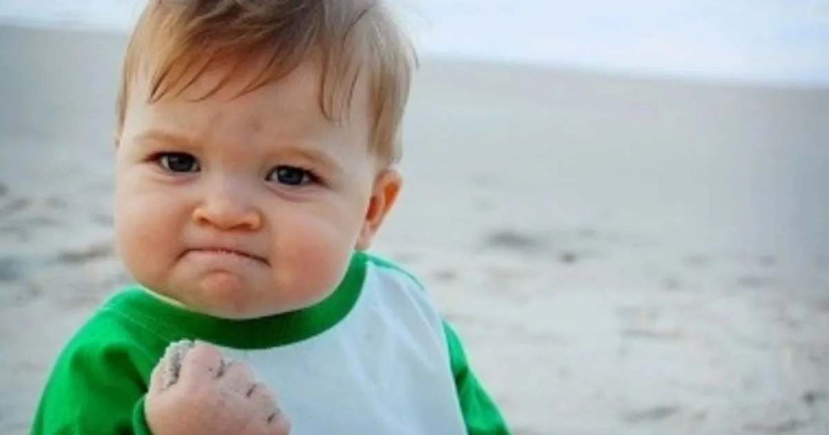 Cum arată astăzi „success kid”. Sammy Griner, copilul din celebra imagine, are 20 de ani 1 Cum arată astăzi „success kid”. Sammy Griner, copilul din celebra imagine, are 20 de ani