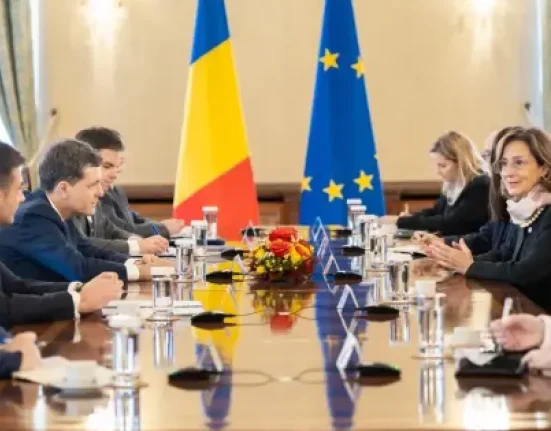 Lege pentru limitarea accesului minorilor la rețele sociale, anunțată de Bogdan Ivan