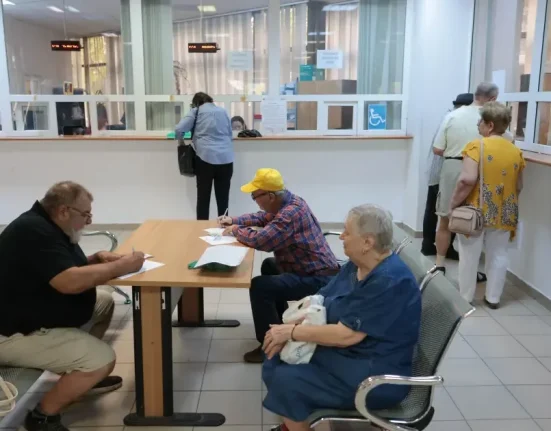 Ministerul Finanțelor calculează bugetul. Guvernul ar putea majora pensiile în două etape