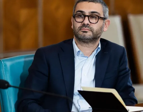 Pensiile se indexează în 2025. Pensionarii primesc ajutoare de până la 500 lei