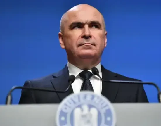PSD și PNL se ceartă pe deficit. Liberalii: „mere cu pere”. Câciu: datorii neplătite