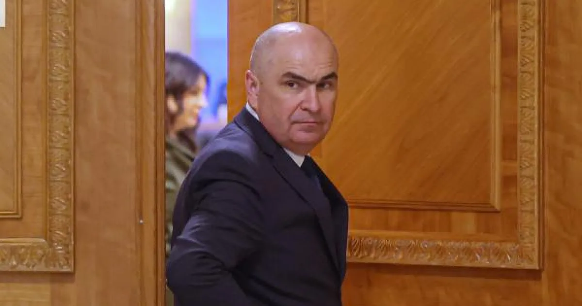 Susținătorii lui Georgescu, la Arestul Central după apelul lui Simion 1 Susținătorii lui Georgescu, la Arestul Central după apelul lui Simion