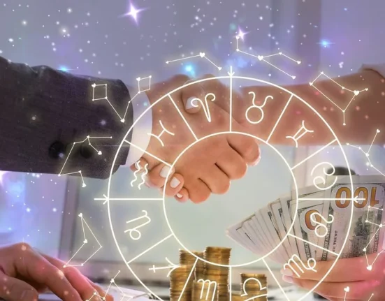 Trei zodii atrag banii ca un magnet și au noroc până pe 11 octombrie 2026