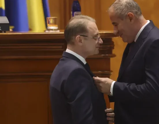 Ziua care încheie cinci luni de criză politică. Instalarea Guvernului Niculescu
